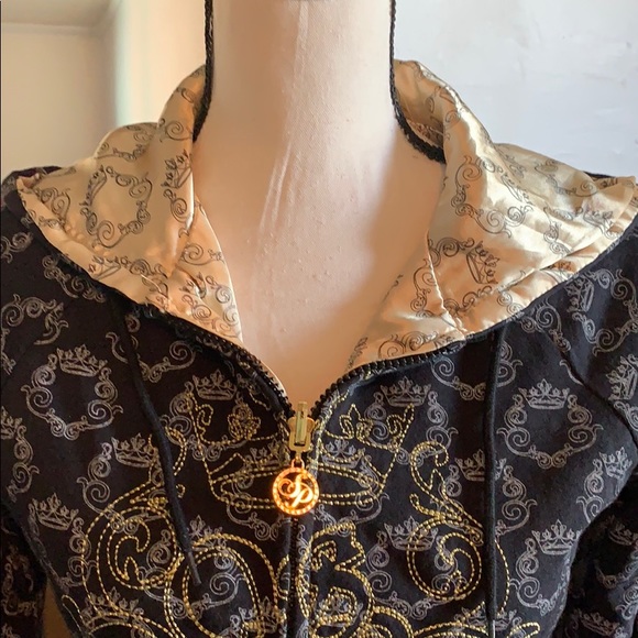 Beautiful jacket - Picture 2 of 5